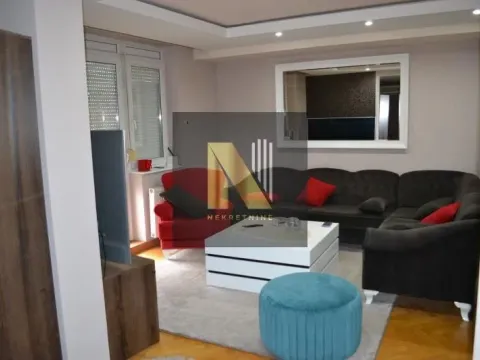 Prodaja, četvorosoban stan, 130m², Grbavica, Novi Sad Sve Podlokacije - image 1