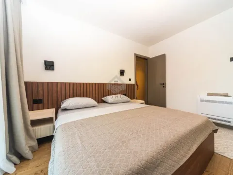 Izdavanje, kuća, 280m², Stari Aerodrom, Podgorica - image 16