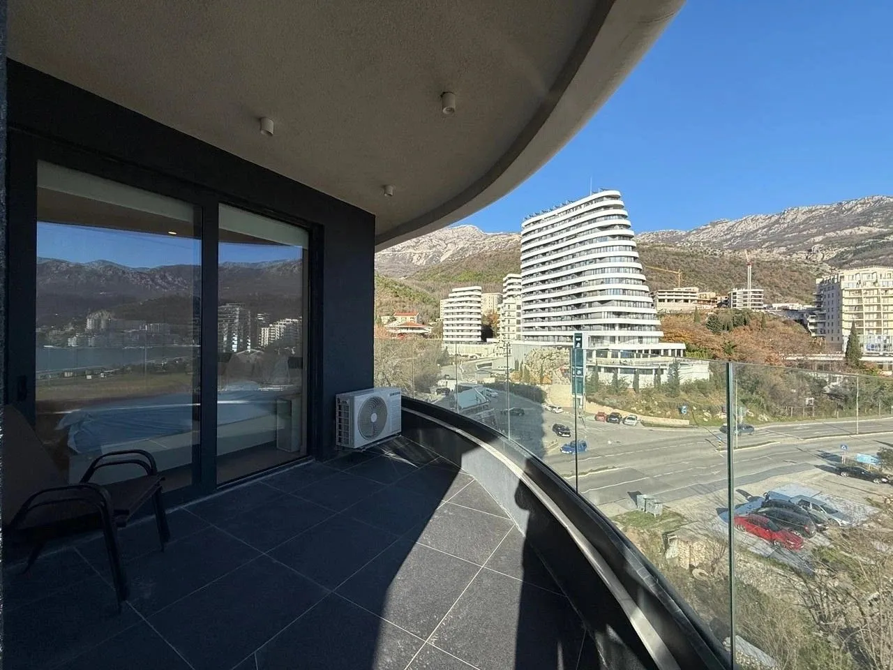 Sale, one bedroom apartment, 69m², Bečići, Budva