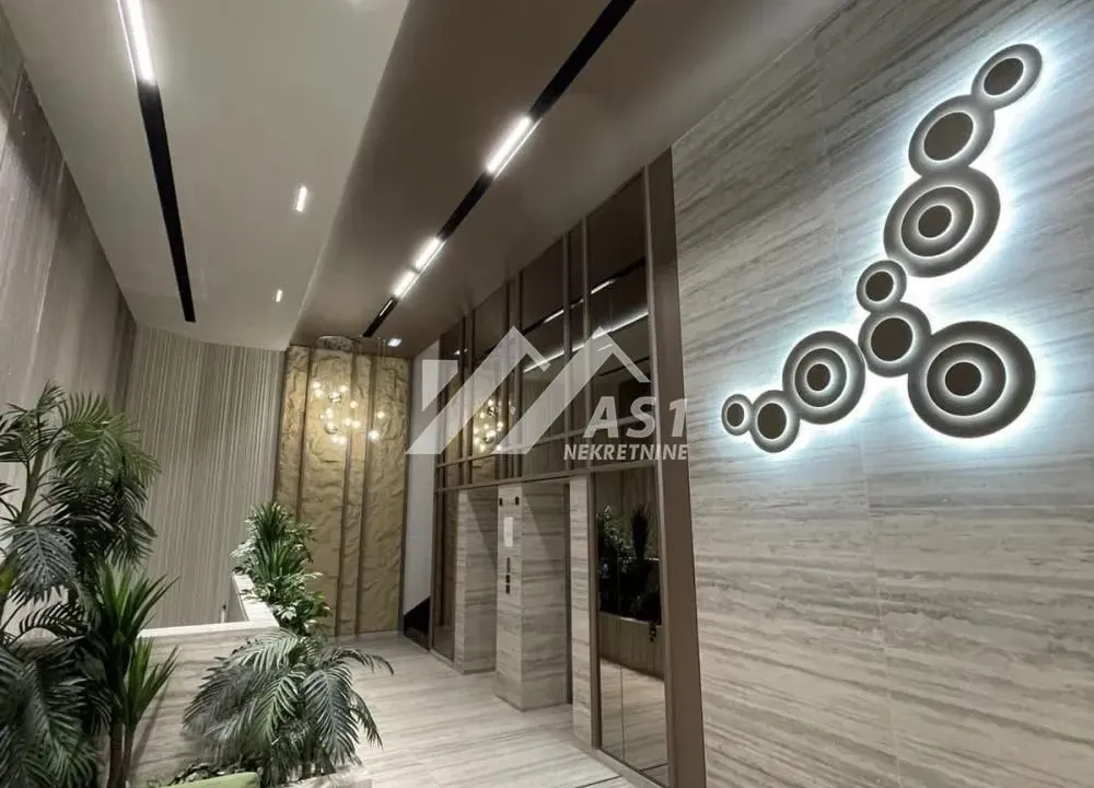 Izdavanje, dvosoban stan, 42m², Centar, Novi Sad