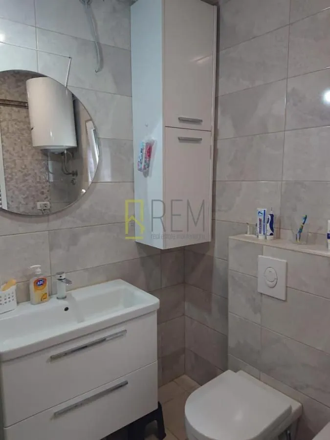 Izdavanje, trosoban stan, 125m², Vranići, Podgorica