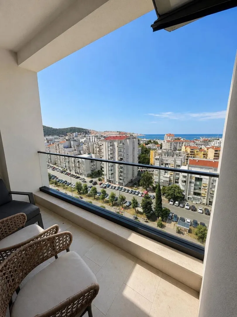 Prodaja, dvosoban stan, 105m², Centar, Bar
