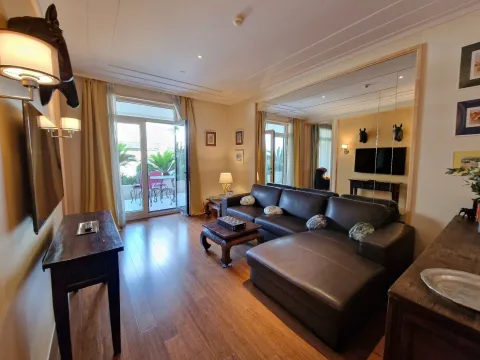 Sale, one bedroom apartment, 80m², Tivat, Crna Gora - image 14