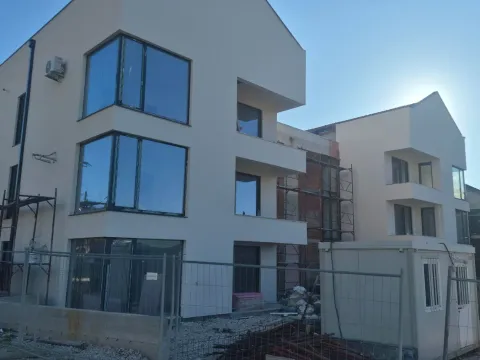 Sale, one bedroom apartment, 51m², Radanovići, Kotor - image 8