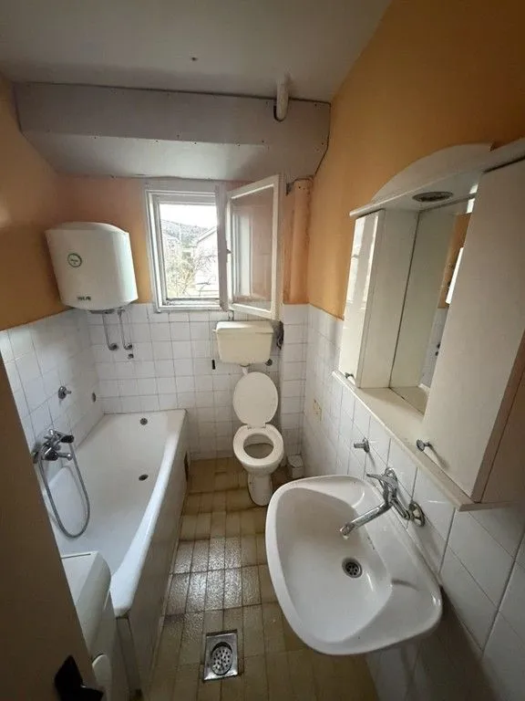 Rent, two bedroom apartment, 100m², Tološi, Podgorica