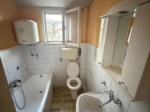 Rent, two bedroom apartment, 100m², Tološi, Podgorica - image 2