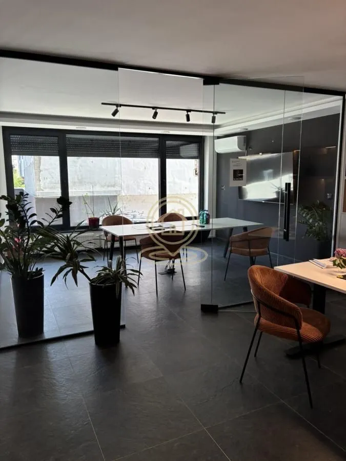 Prodaja, dvosoban stan, 74m², Banatić, Novi Sad Sve Podlokacije