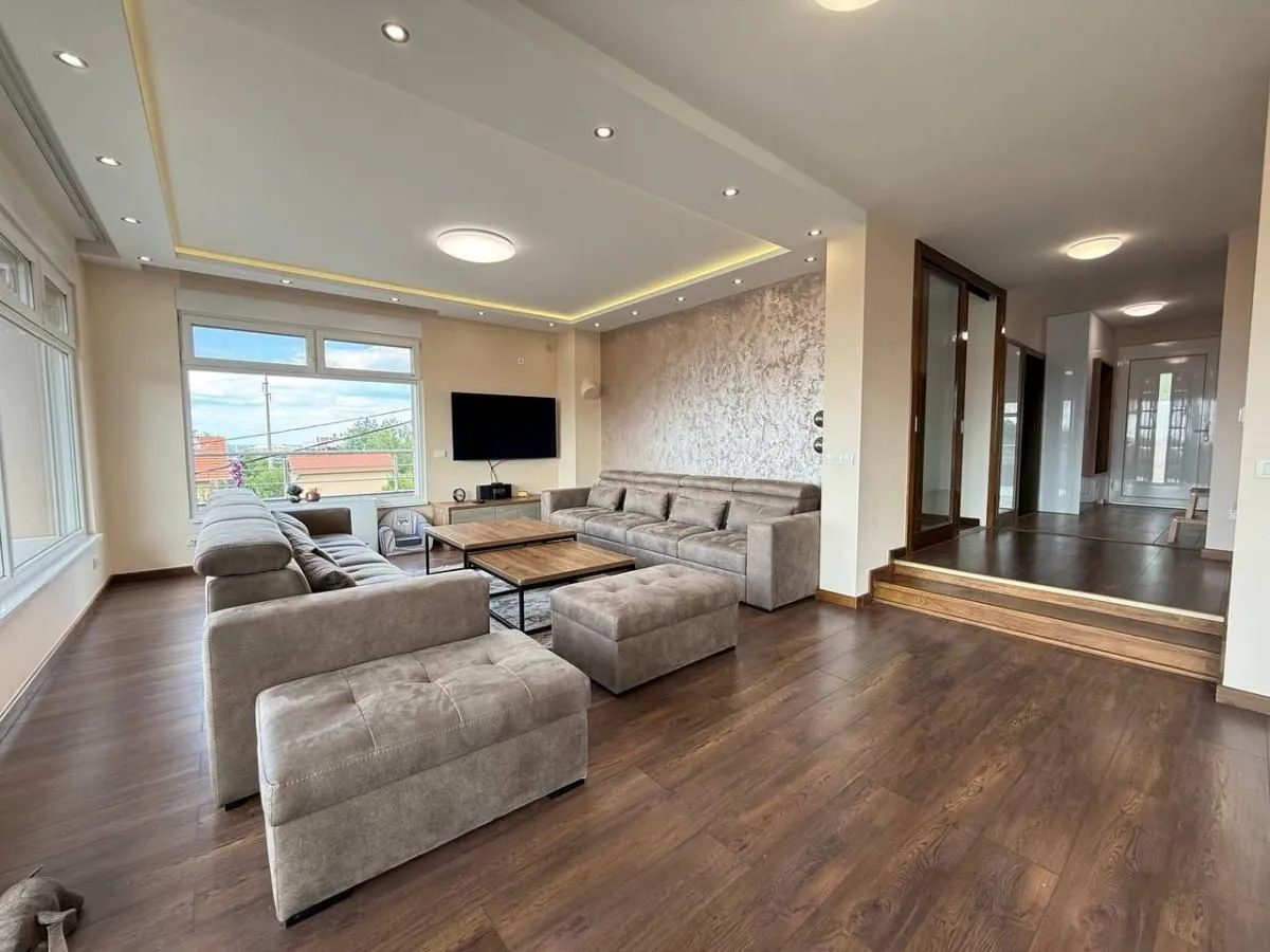 Sale, house, 443m², Petrovaradin, Novi Sad