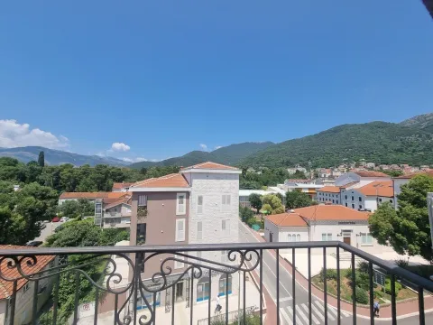 Prodaja, jednosoban stan, 49m², Tivat, Crna Gora - image 13