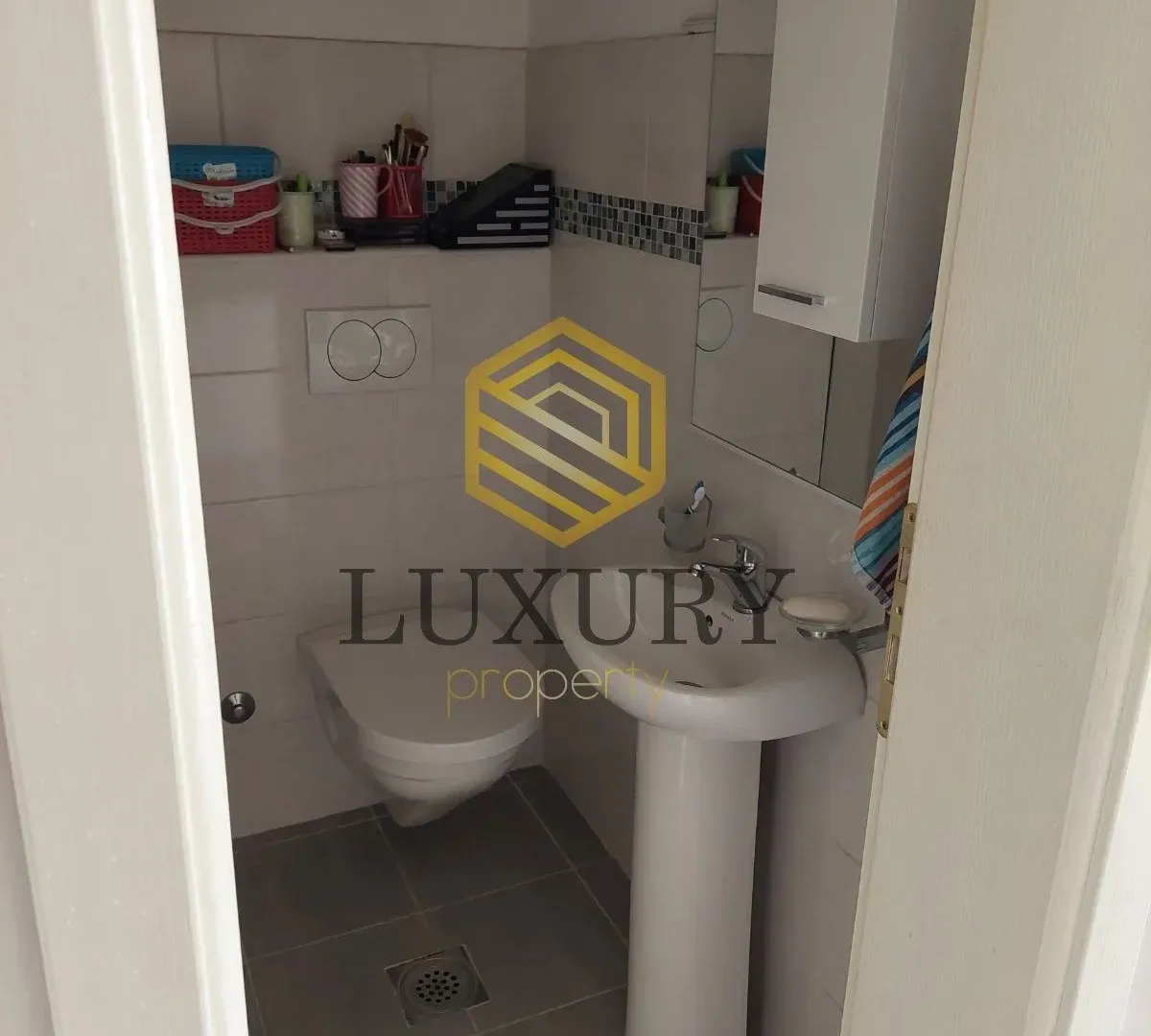 Izdavanje, kuća, 120m², Tološi, Podgorica