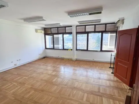 Izdavanje, poslovni prostor, 92m², Preko Morače, Podgorica - image 1