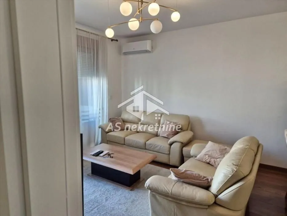 Rent, four bedroom apartment, 100m², Novi Beograd Blok 65, Novi Beograd Sve Podlokacije