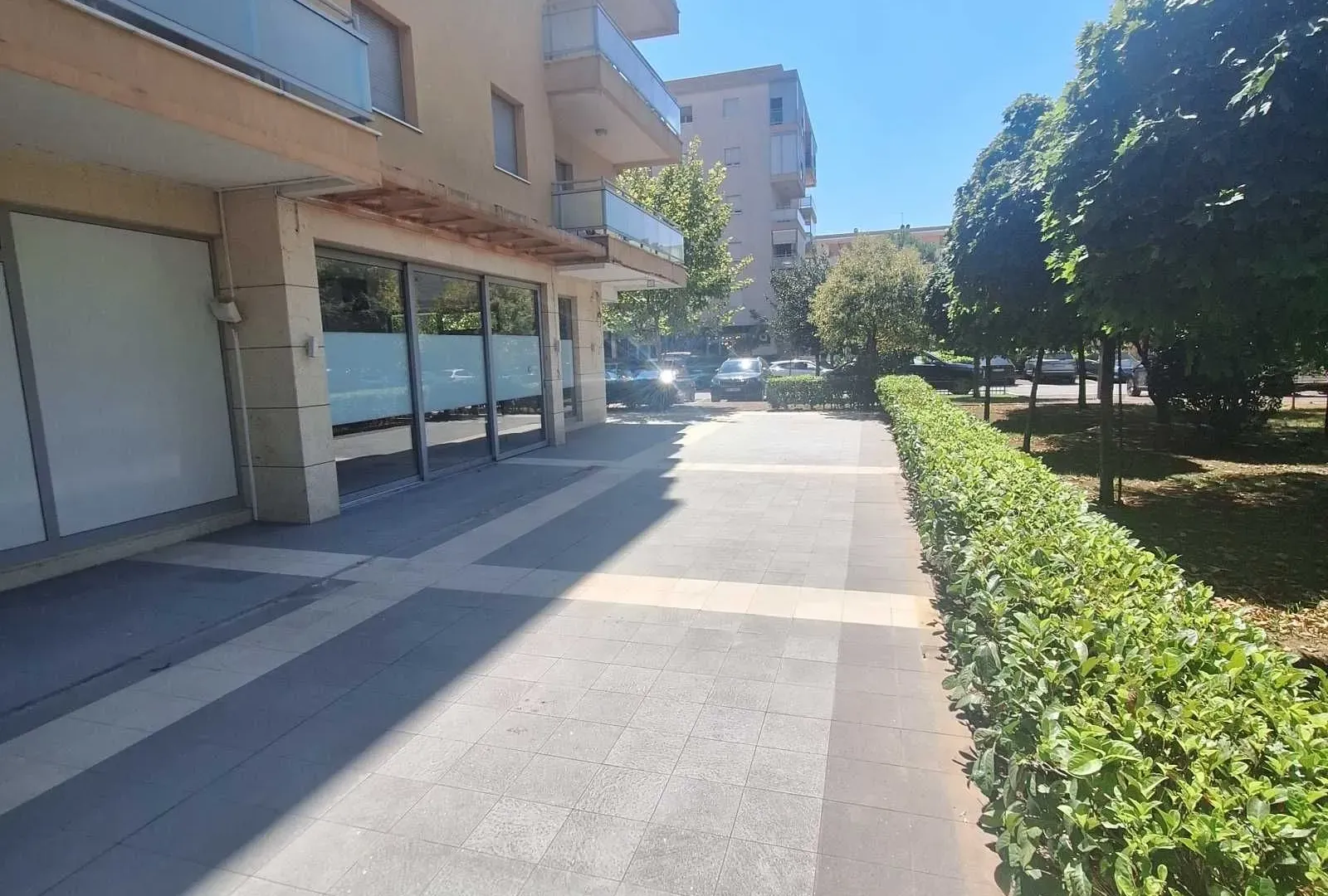 Izdavanje, poslovni prostor, 300m², City Kvart, Podgorica