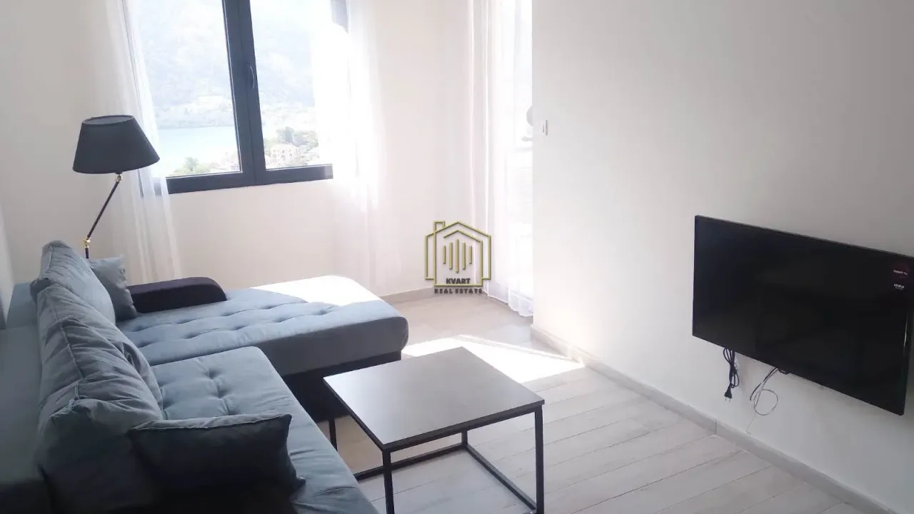 Prodaja, jednosoban stan, 35m², Dobrota, Kotor