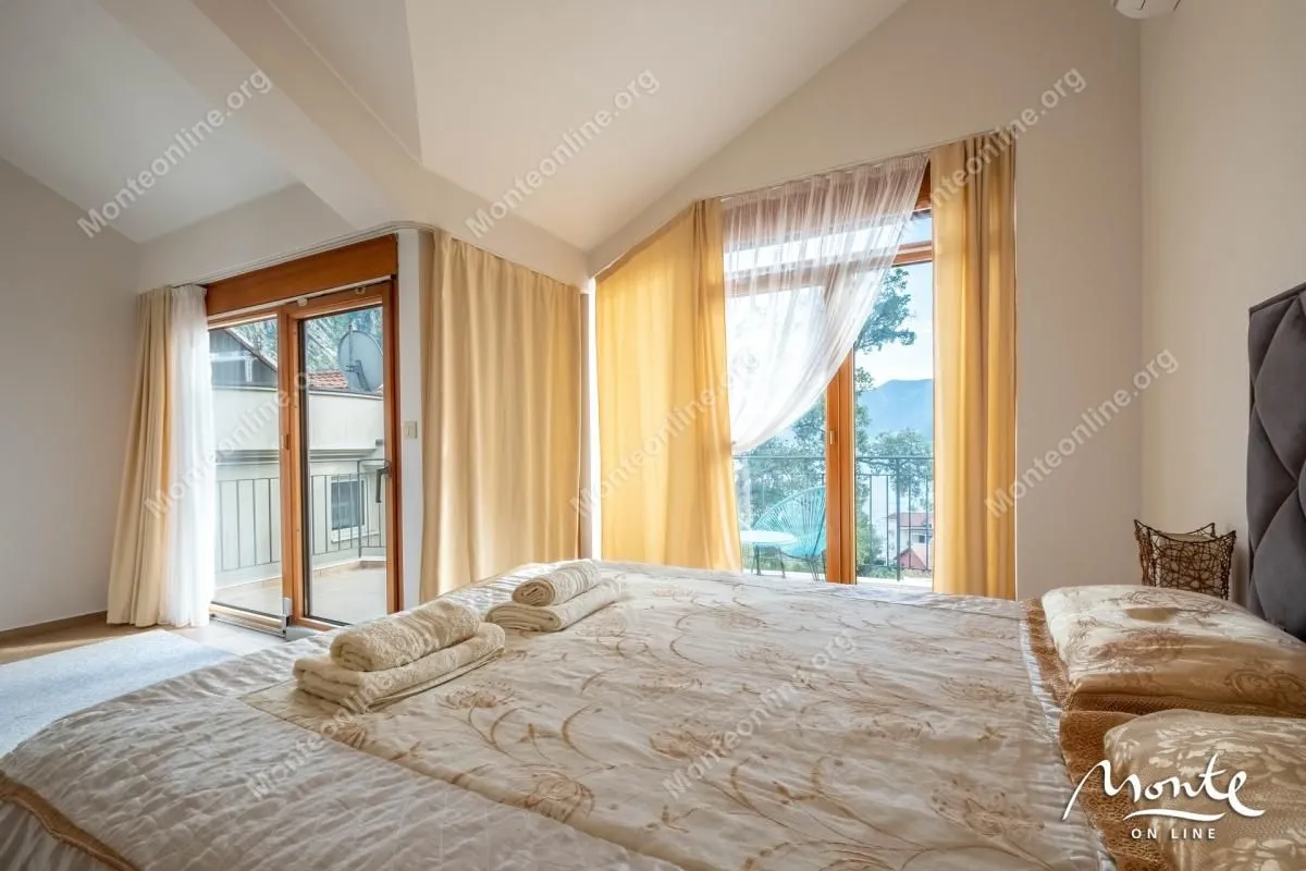 Prodaja, dvosoban stan, 105m², Orahovac, Kotor