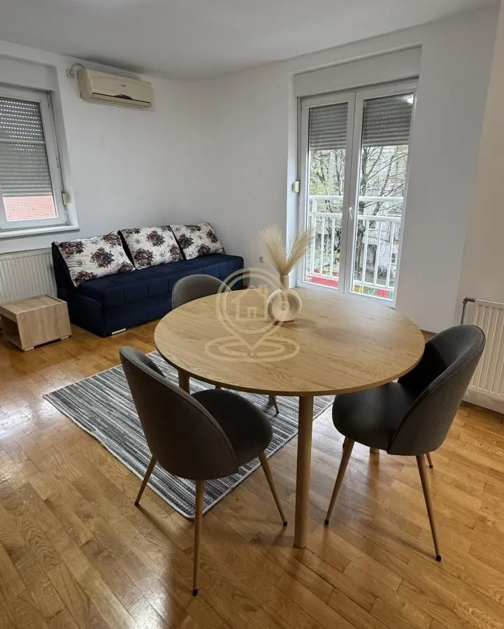 Rent, two bedroom apartment, 52m², Bulevar Oslobodjenja, Novi Sad Sve Podlokacije