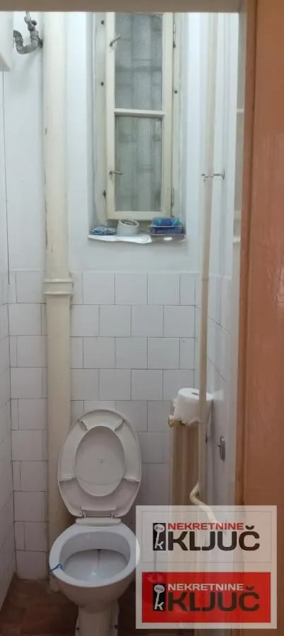 Prodaja, trosoban stan, 102m², Centar, Novi Sad