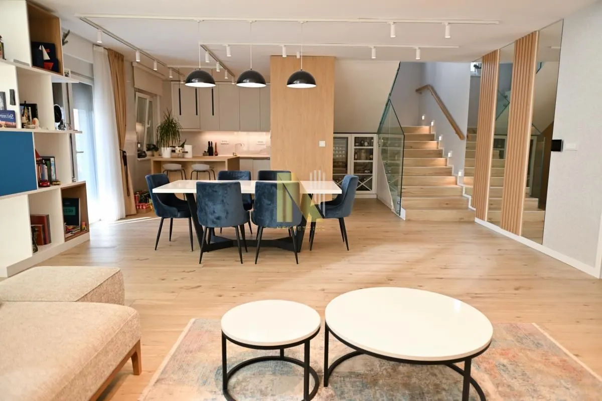 Prodaja, kuća, 334m², Petrovaradin, Novi Sad