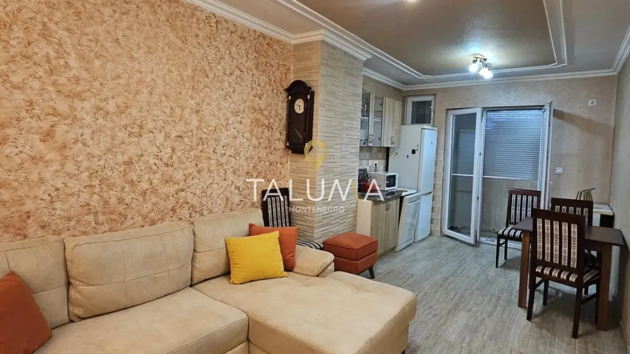 Izdavanje, jednosoban stan, 42m², Preko Morače, Podgorica