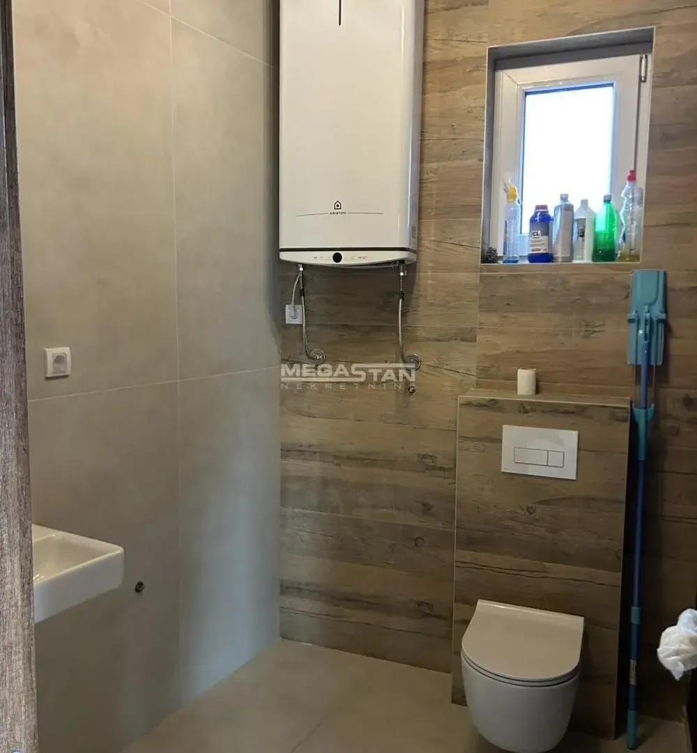 Prodaja, četvorosoban stan, 162m², Pančevo, Srbija
