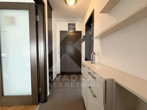 Rent, one bedroom apartment, 50m², Blok 9, Podgorica - image 10