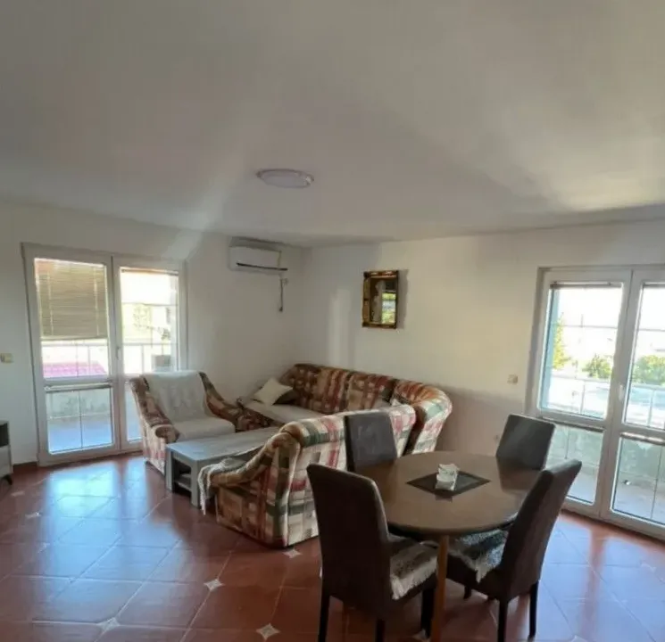 Izdavanje, jednosoban stan, 50m², Šušanj, Bar