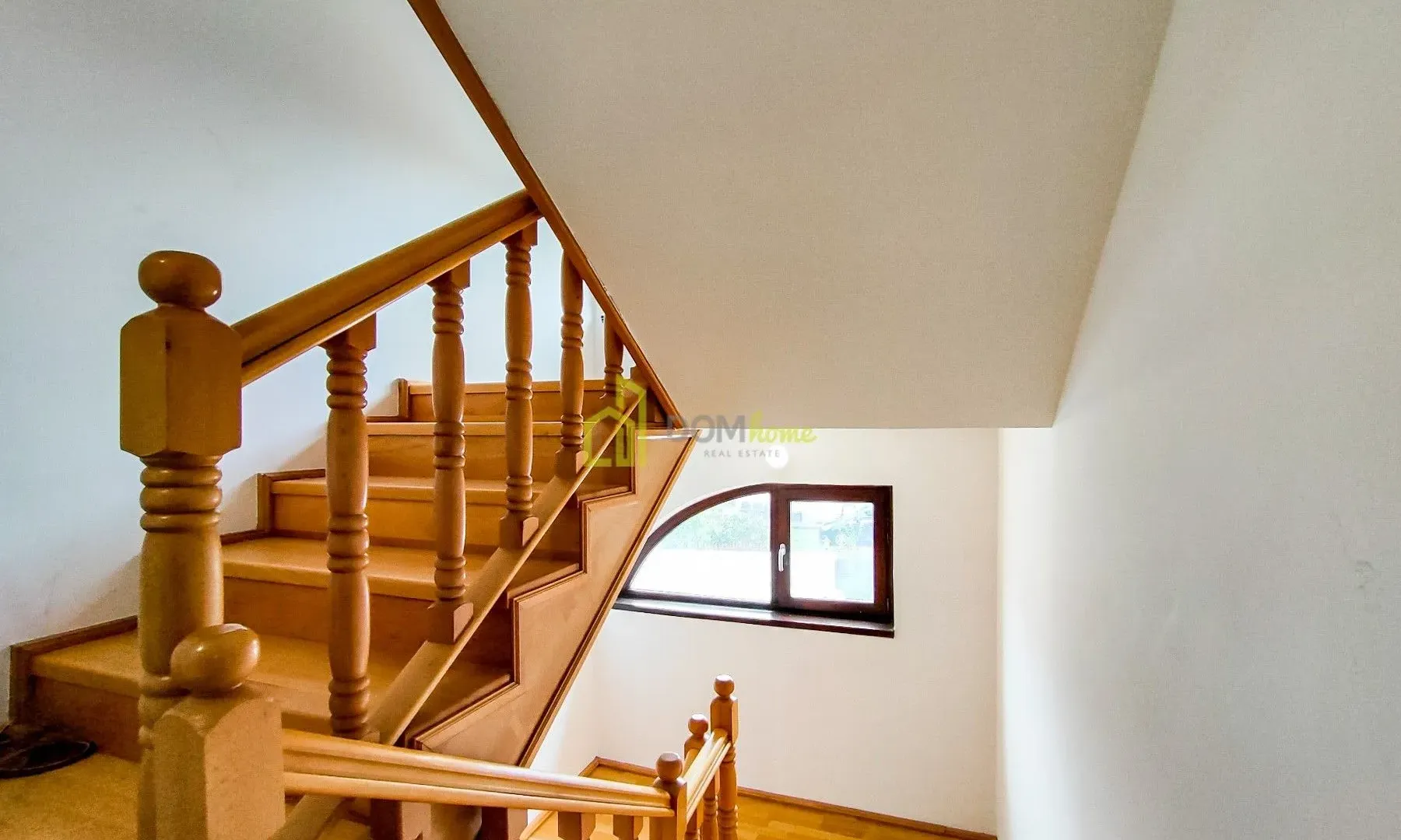 Sale, house, 340m², Tološi, Podgorica