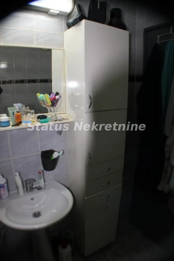 Prodaja, dvosoban stan, 77m², Stari grad, Novi Sad