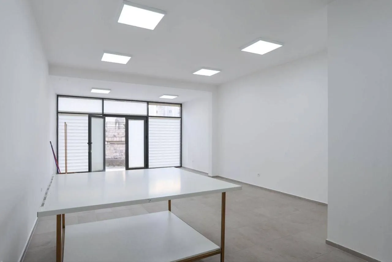 Rent, office space, 51m², Bečići, Budva