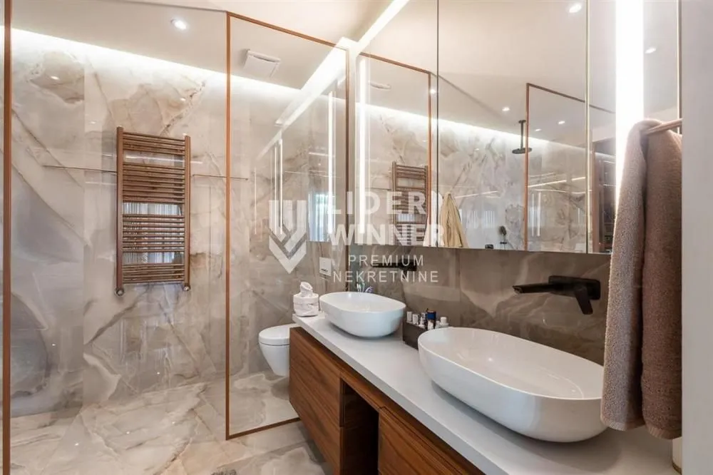 Sale, apartment, 244m², Stari Grad, Beograd