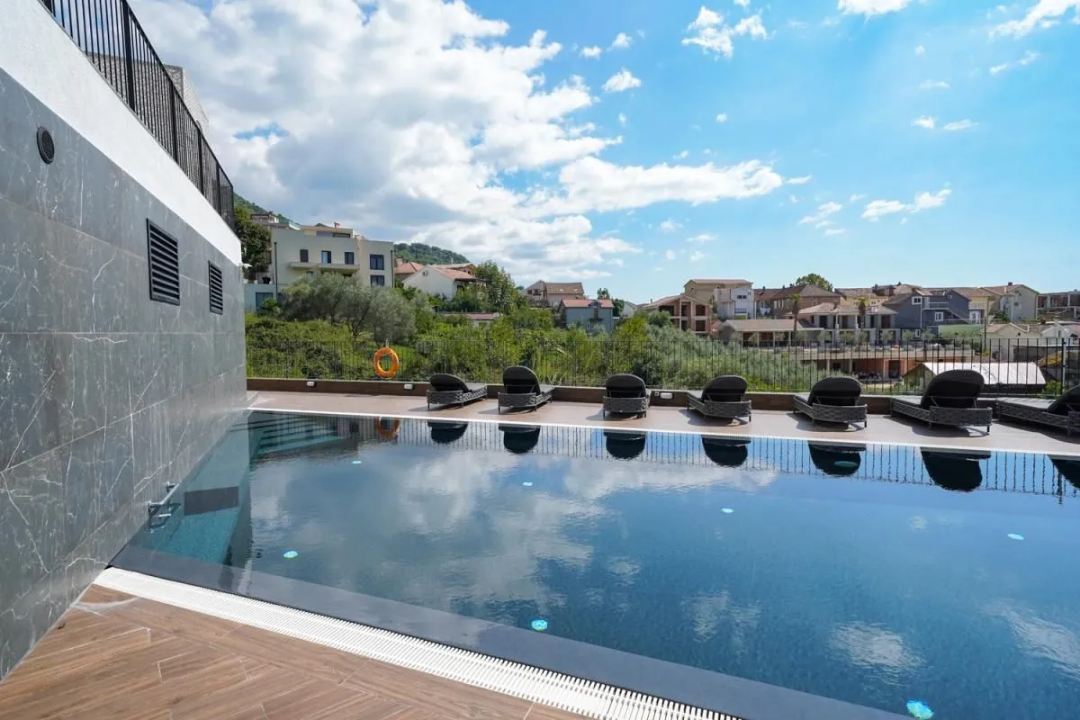 Prodaja, dvosoban stan, 66m², Tivat, Crna Gora