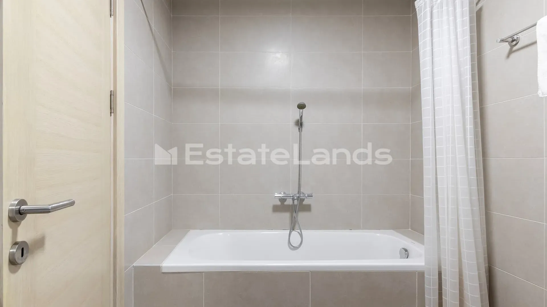 Sale, two bedroom apartment, 84m², Morinj, Kotor