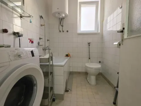 Izdavanje, stan, 20m², Savski Venac, Beograd - image 13