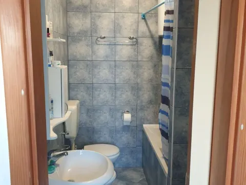 Rent, one bedroom apartment, 50m², Seljanovo, Tivat - image 13