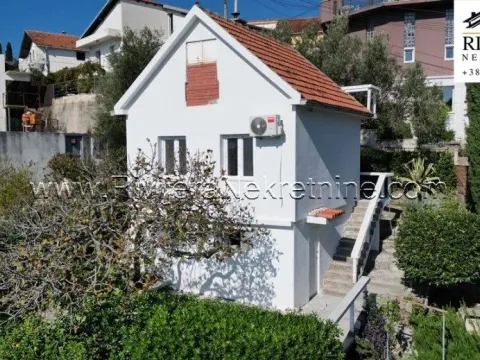 Prodaja, kuća, 40m², Sušćepan, Herceg Novi - image 1