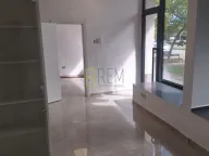 Izdavanje, poslovni prostor, 220m², Drpe Mandića, Podgorica - image 1