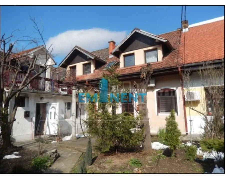 Prodaja, četvorosoban stan, 82m², Zemun Centar, Zemun Sve Podlokacije