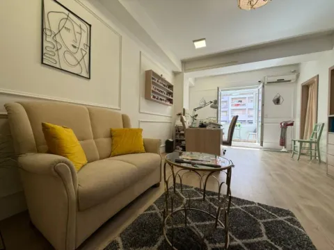 Izdavanje, poslovni prostor, 63m², City Kvart, Podgorica - image 8