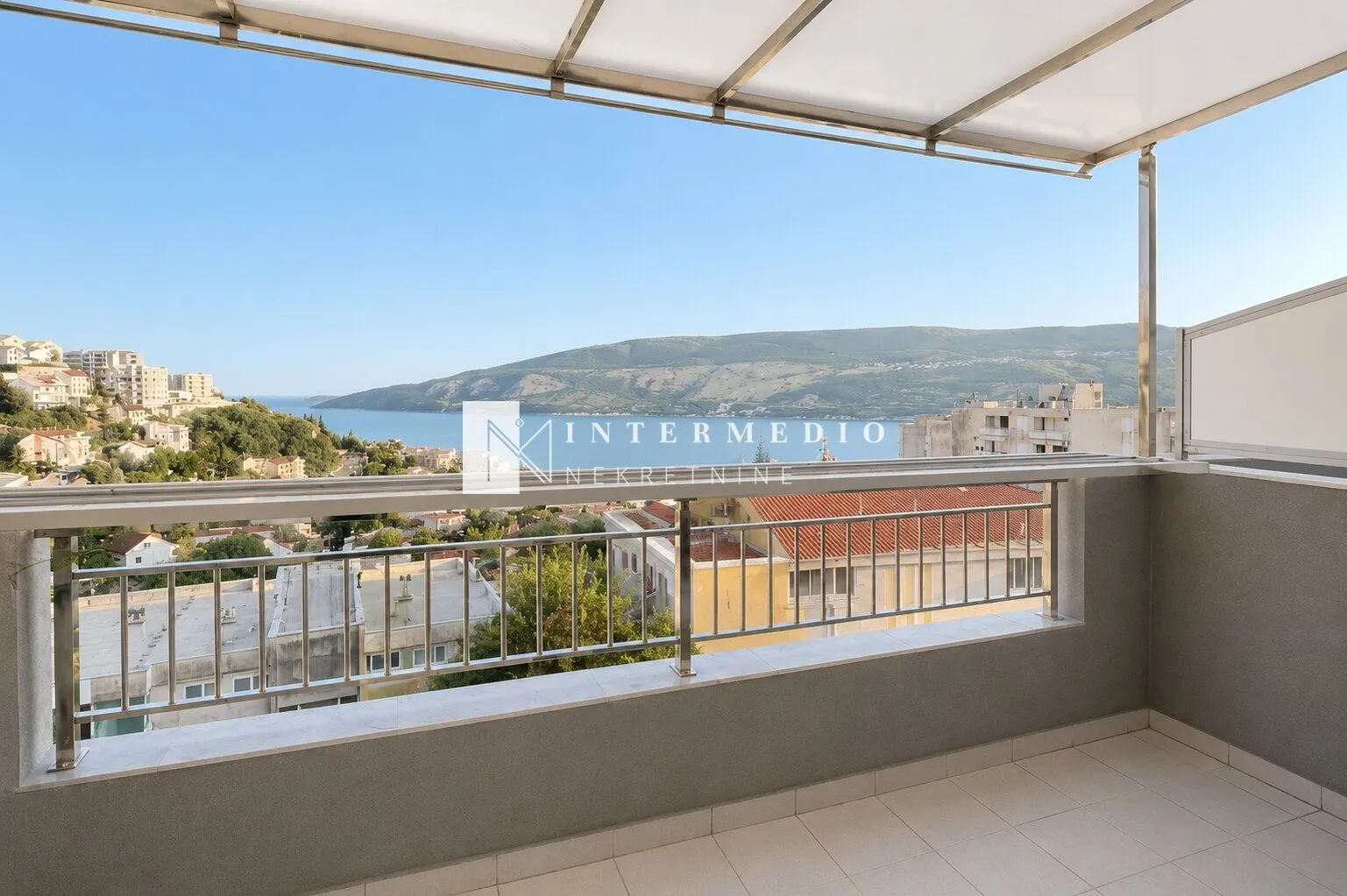 Prodaja, jednosoban stan, 64m², Topla, Herceg Novi