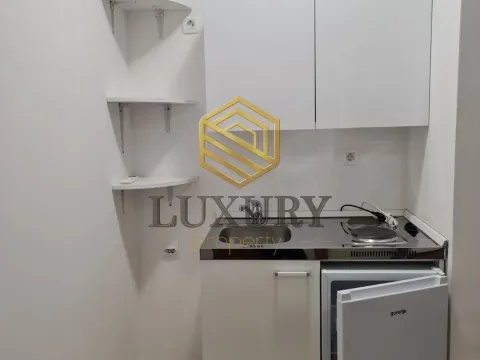 Izdavanje, jednosoban stan, 25m², Master Kvart, Podgorica - image 9