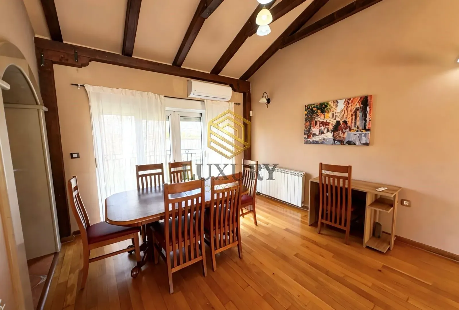 Izdavanje, kuća, 160m², Rogami, Podgorica