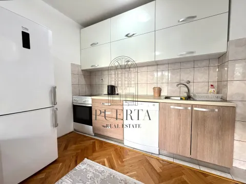 Izdavanje, jednosoban stan, 35m², Stari Aerodrom, Podgorica - image 4