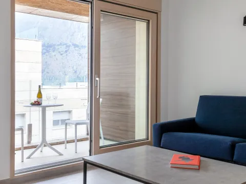 Sale, two bedroom apartment, 64m², Kotor, Crna Gora - image 7