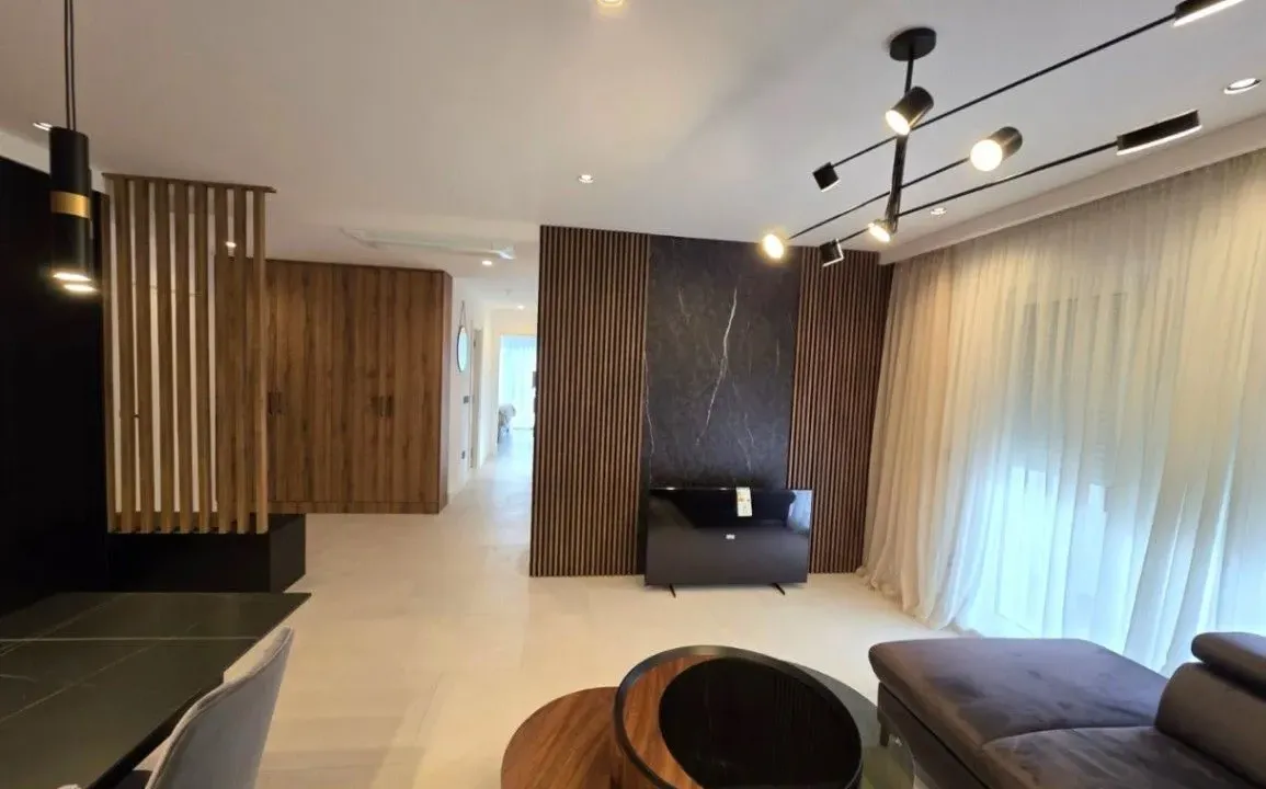 Prodaja, dvosoban stan, 62m², Radovići, Tivat