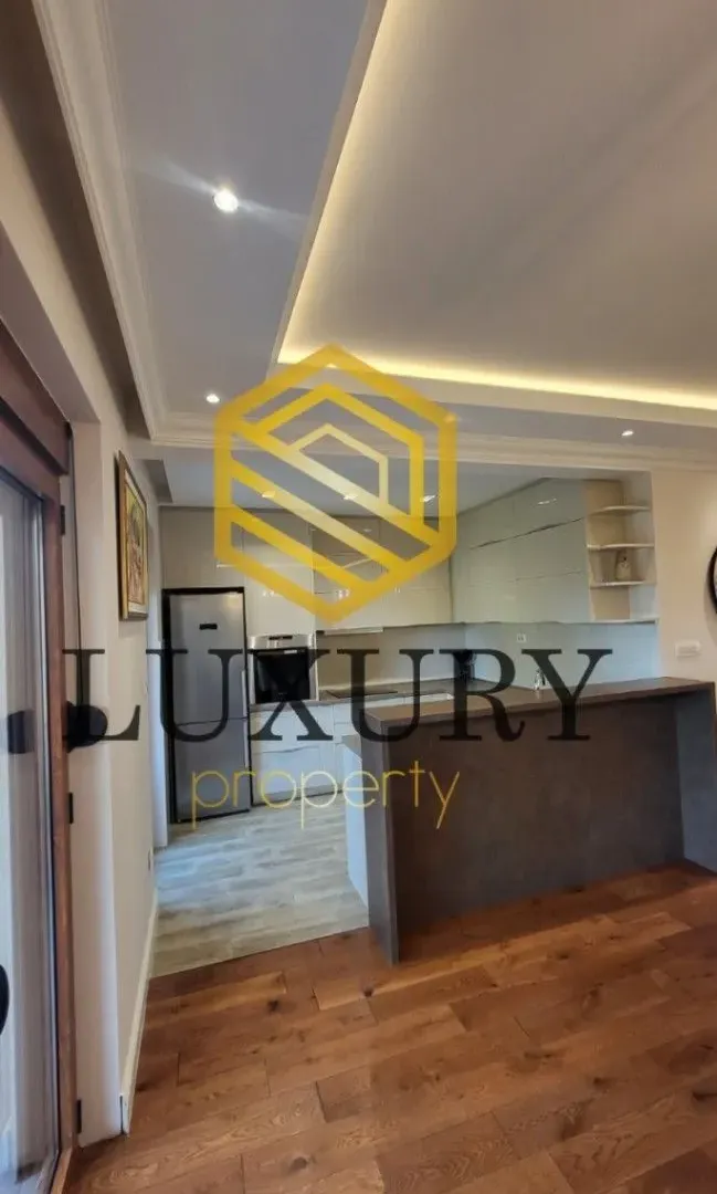 Rent, house, 280m², Stara Varoš, Podgorica