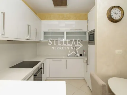 Rent, two bedroom apartment, 68m², City Kvart, Podgorica - image 5