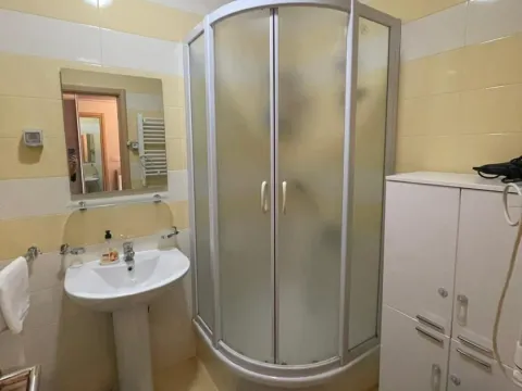 Izdavanje, dvosoban stan, 64m², Zabjelo, Podgorica - image 7