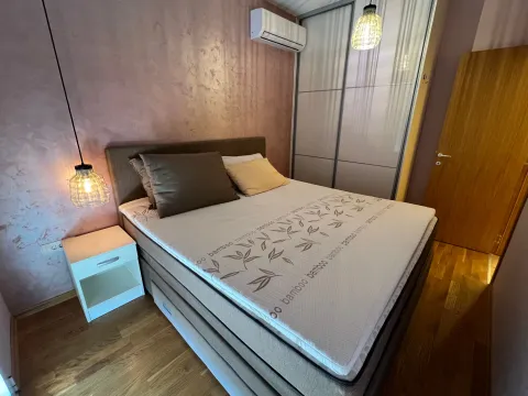 Izdavanje, dvosoban stan, 58m², Dalmatinska ulica, Podgorica - image 10