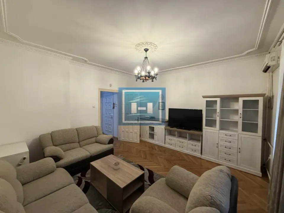 Prodaja, trosoban stan, 71m², Centar, Jagodina