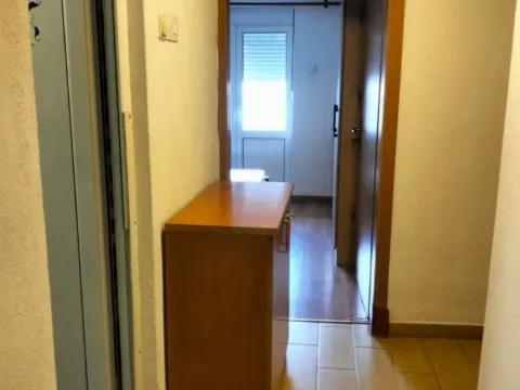 Izdavanje, jednosoban stan, 56m², Centar, Bar - image 9